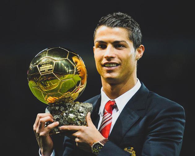 主办方还特 主办方还特