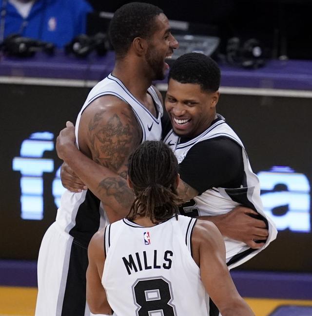 还需把细节 还需把细节