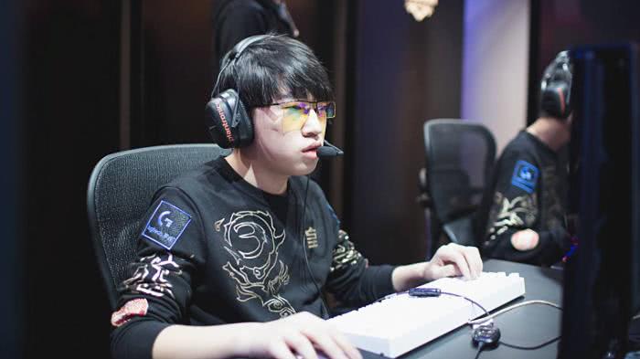 更像是一套 更像是一套